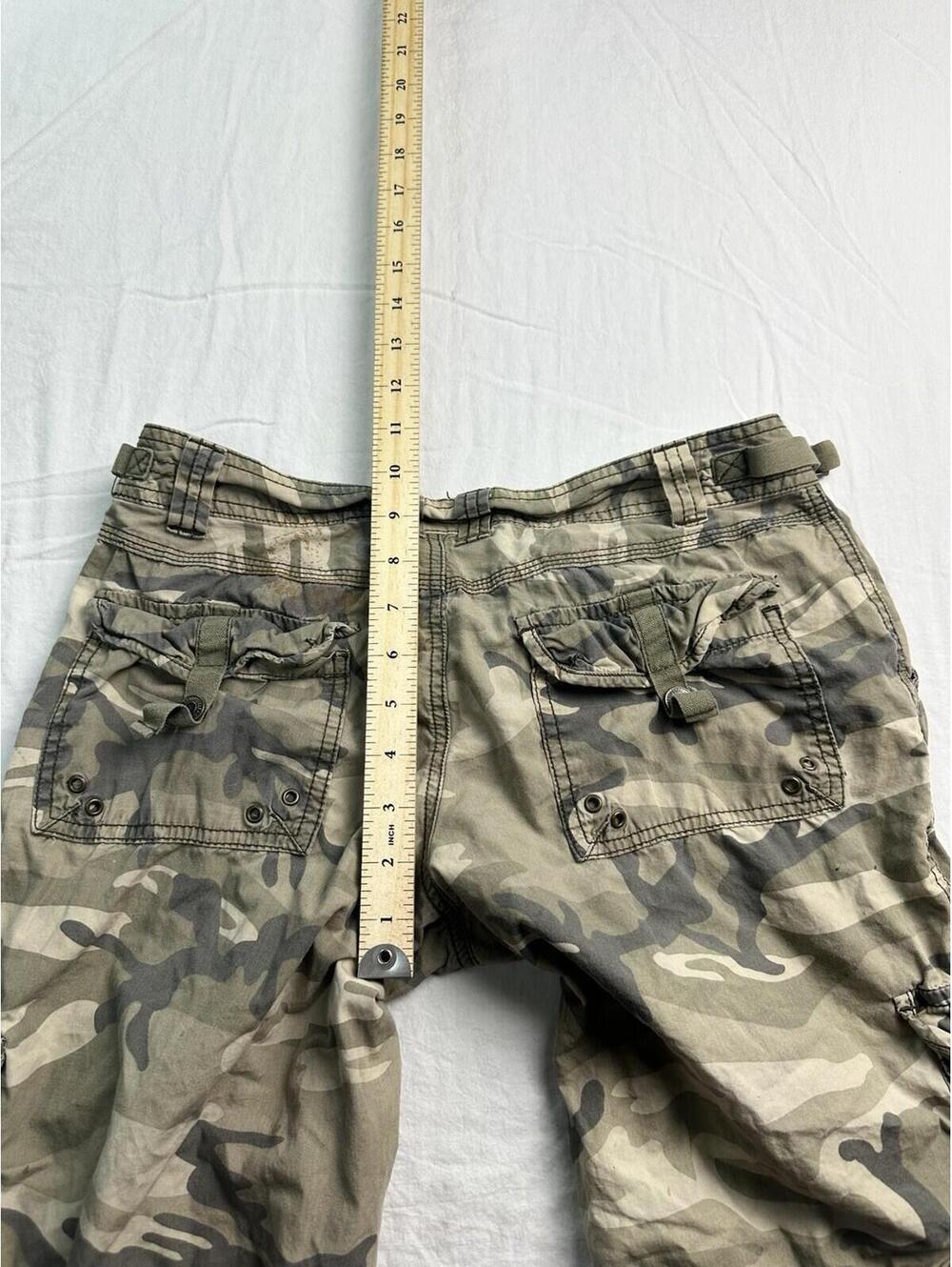 🪖 Y2K Camo Cargo Utility Shorts Womens 5/6 26-1 🪖 - Picture 10 of 12